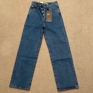 RIBCAGE STRAIGHT ANKLE SZ 25 LEVIS